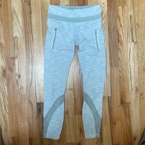 lululemon athletica Inspire Tight. 7/8th length- size 4